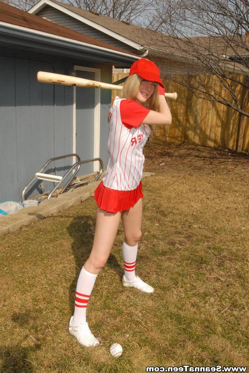 20P Pictures of Seanna Teen playing baseball naked