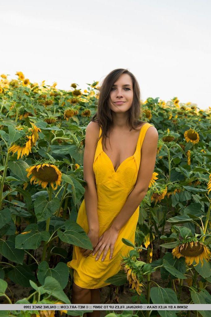 18P Brunette teen Semmi A gives you her pretty flower in the garden