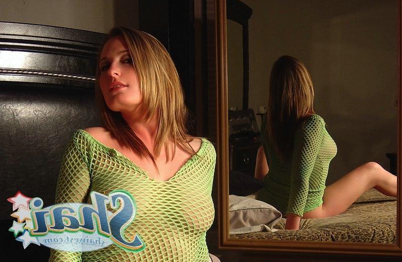 20P Pictures of teen Shai West dressed in green for St. Patty's
