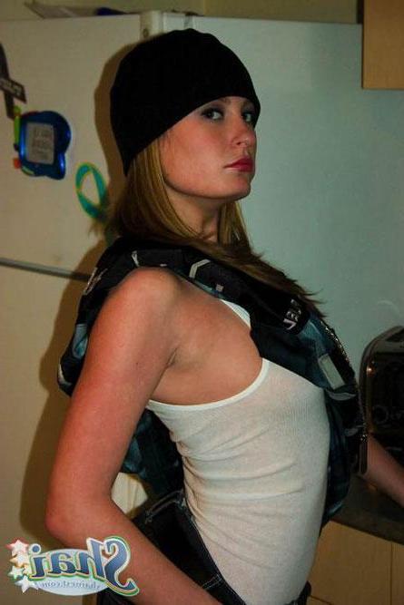 20P Pictures of teen girl Shai West showing you her fun parts