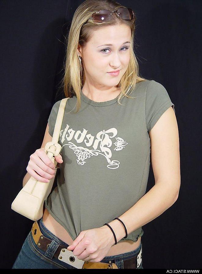 20P Pictures of teen Staci.ca getting naked for you
