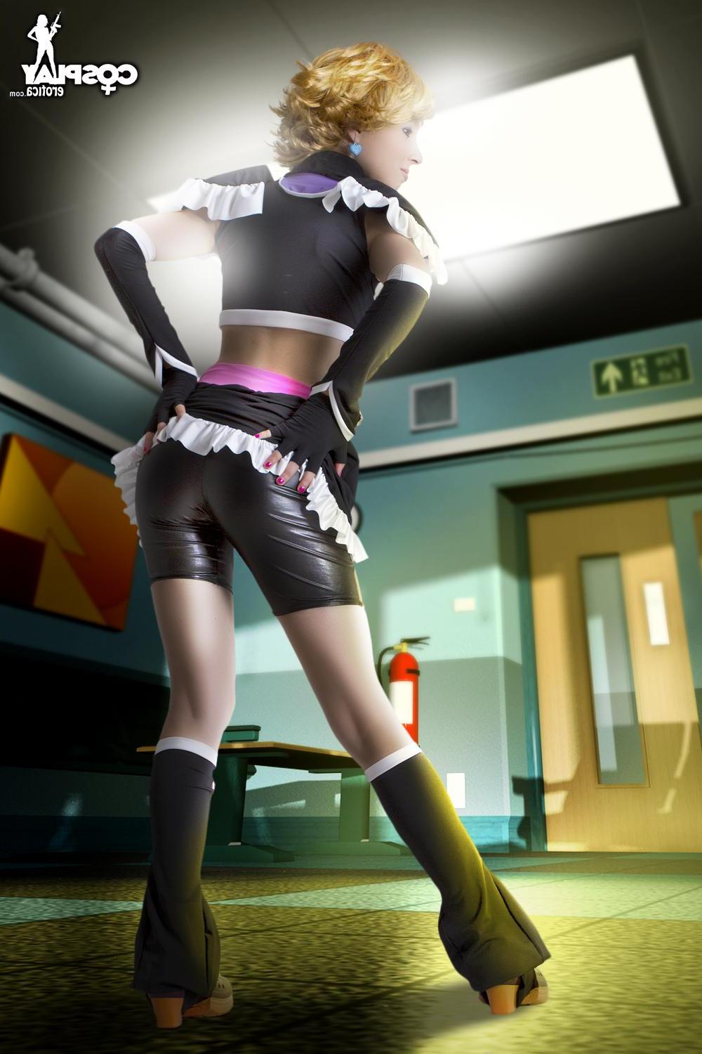 12P Cosplay hottie Stacy strips in a sexy anime set