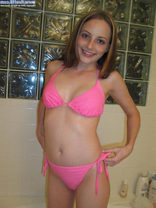 20P Pictures of a cute teen Tabetha taking a bath in her bikini