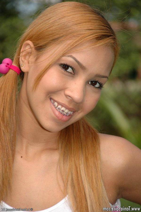 15P Pictures of Tania Spice toying her tight teen asshole outside