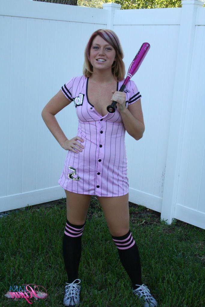 20P Pictures of teen babe Tara Ryan having some fun with baseball