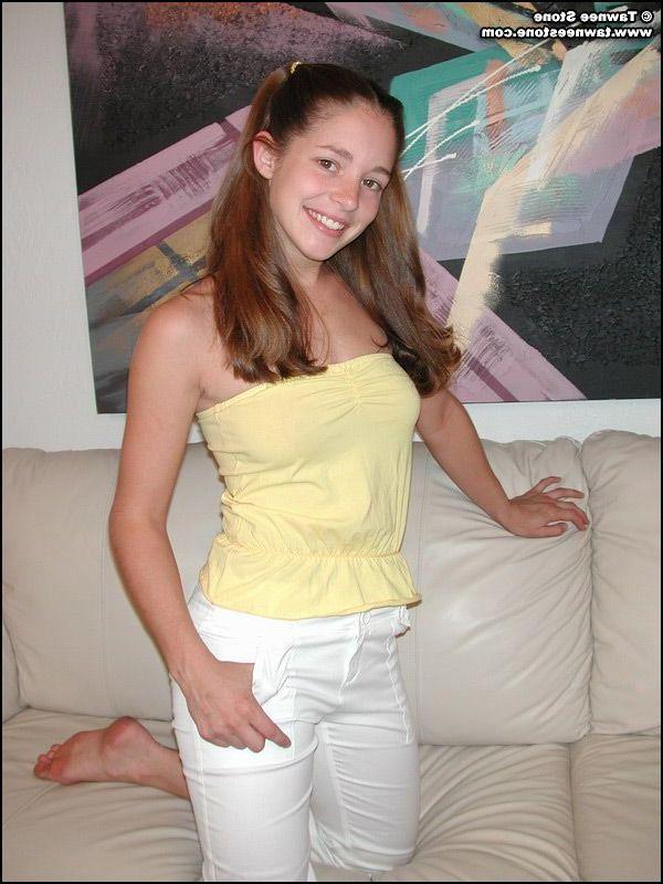 20P Pictures of teen girl Tawnee Stone showing you her boobs