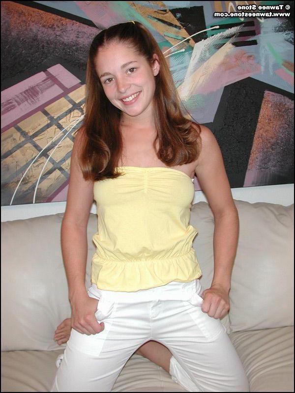 20P Pictures of teen girl Tawnee Stone showing you her boobs