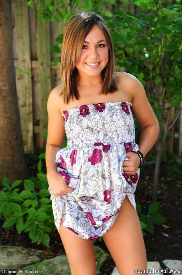 15P Pictures of teen girl Taylor Lain getting naked in the back yard