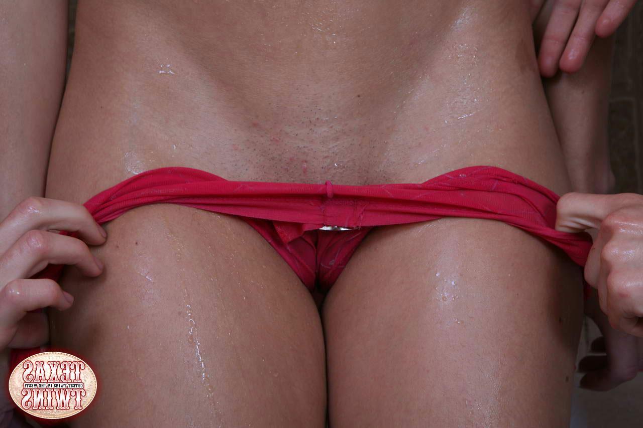 15P Texas twins in the bath in their panties with a girlfrien