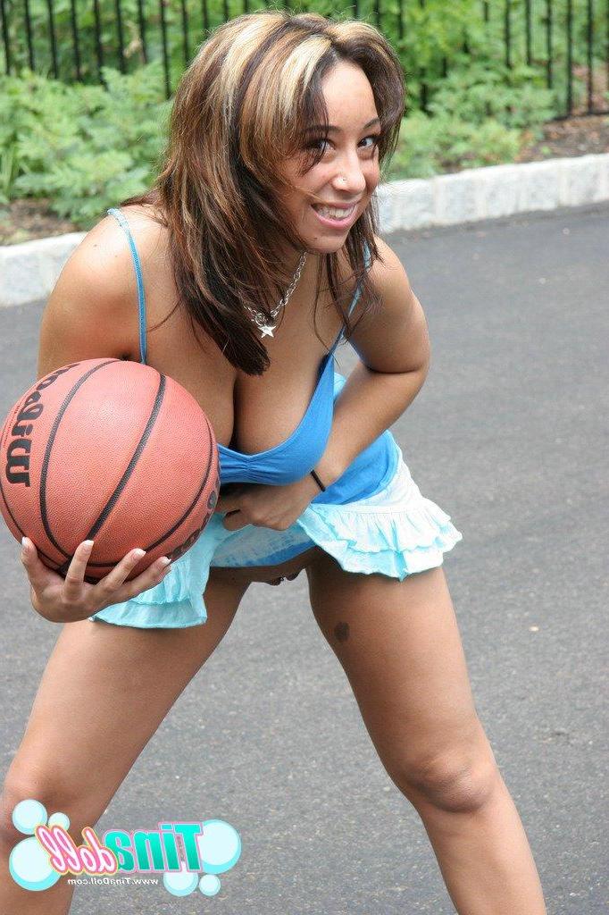 15P Tina Doll lets her huge boobs bounce while she plays basketball