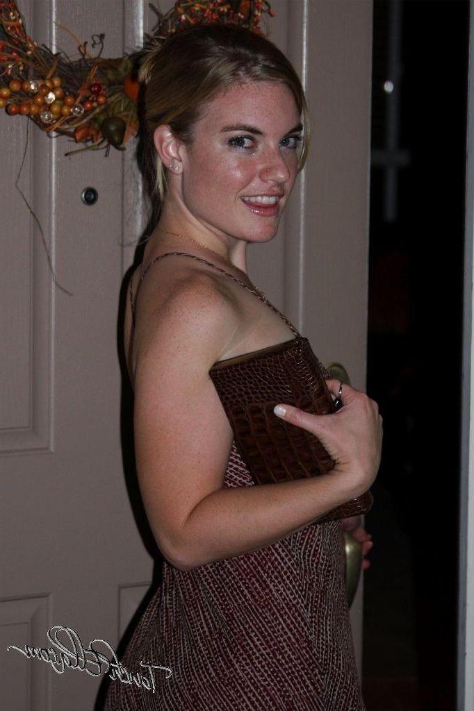 14P Pictures of teen porn girl Touch Ella naked and spreading for your cock