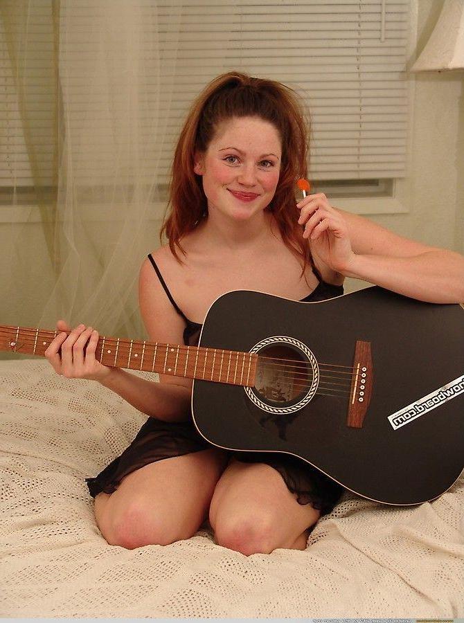 20P Pictures of teen girl Vicki Model stroking a big hard ...