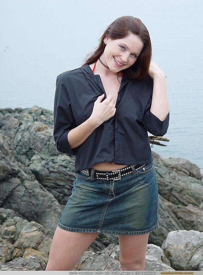 20P Pictures of teen girl Vicki Model being a cock-tease outside