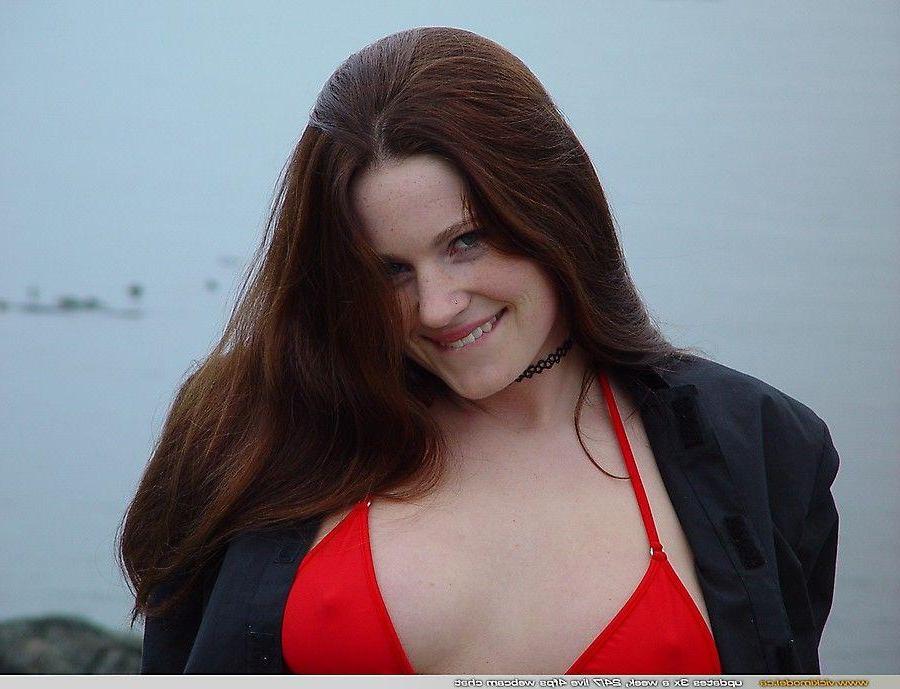 20P Pictures of teen girl Vicki Model being a cock-tease outside