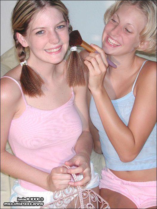 20P Pictures of XXX Raimi making out with her girlfriend