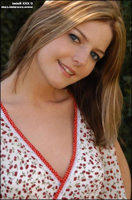 20P Pictures of teen girl XXX Raimi stripping in the back yard