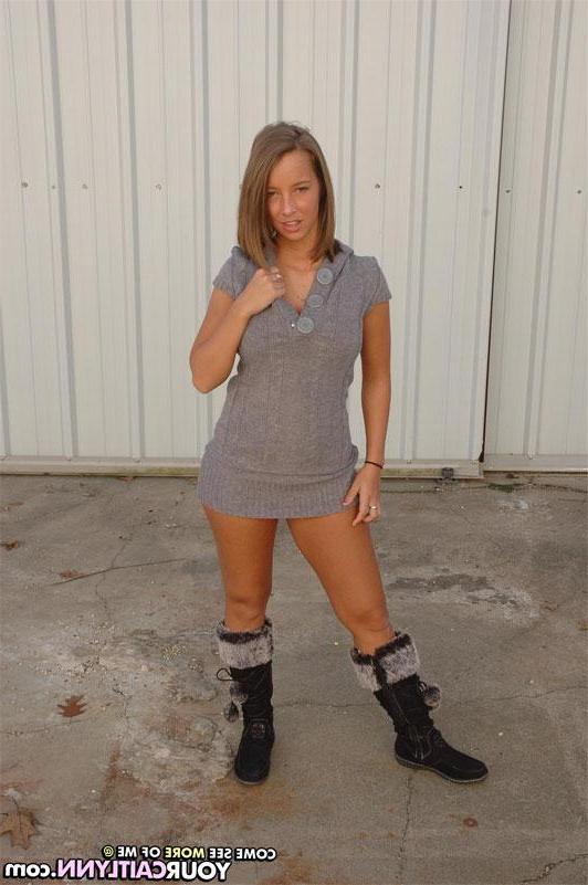 15P Pictures of teen amateur Your Caitlynn showing off in her underwear