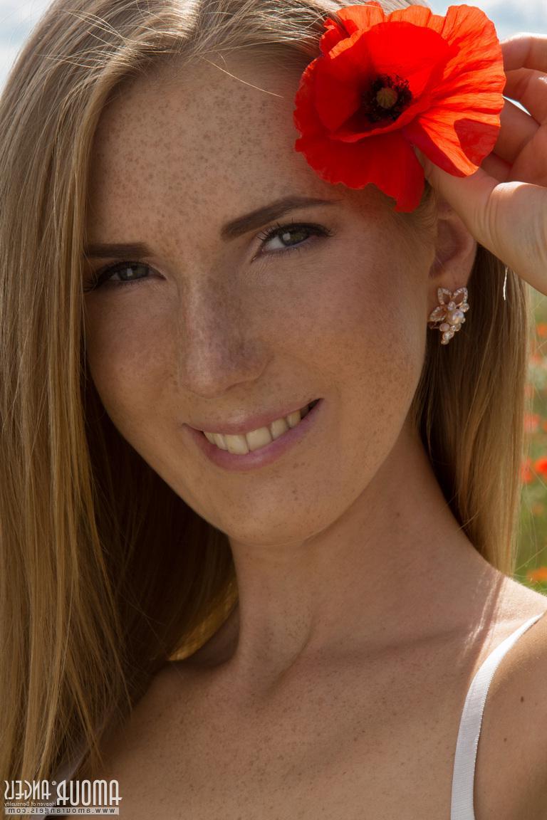 20P Blonde teen Melina invites you on a private picnic in the field