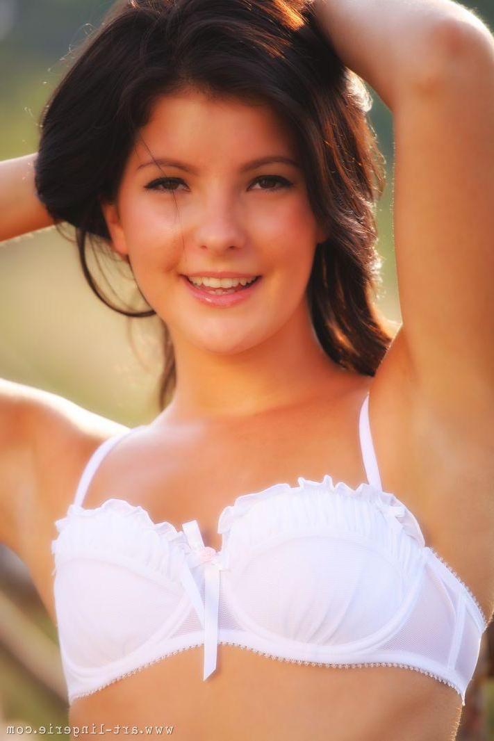 16P Pictures of a super hot brunette girl in white stockings