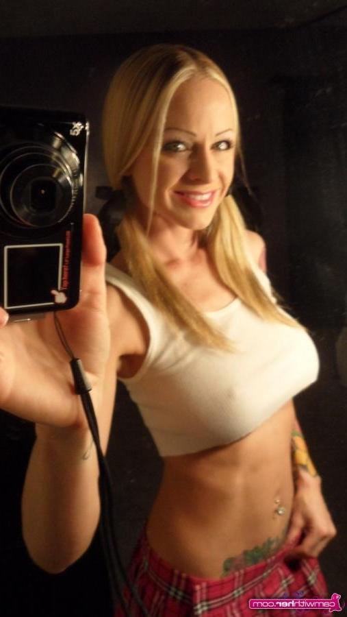 12P Blonde hottie Ashley Roberts puts on her sexy school girl outfit and takes selfies