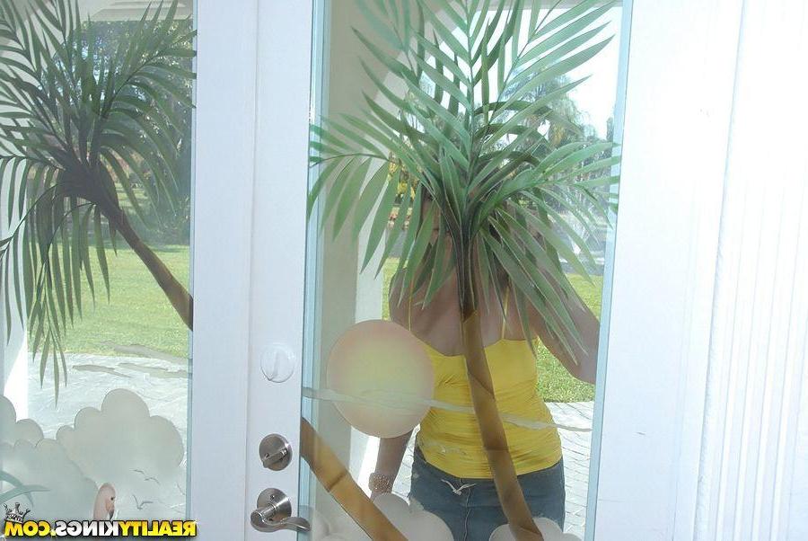 20P Pictures of redhead teen Farrah Rae getting fucked hard