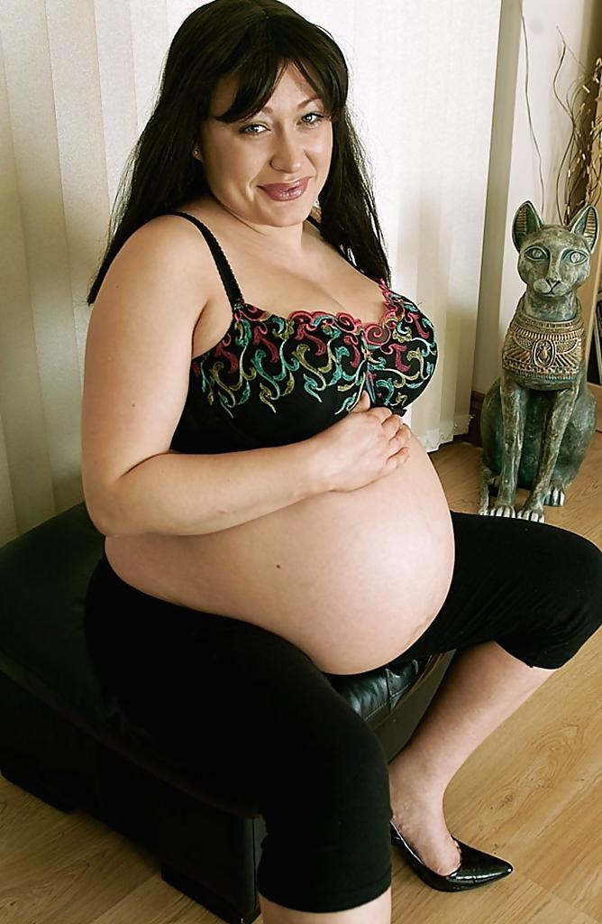 25P Pregnant Elise