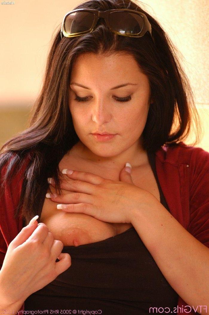 20P Pictures of teen girl Natalia getting nude for you