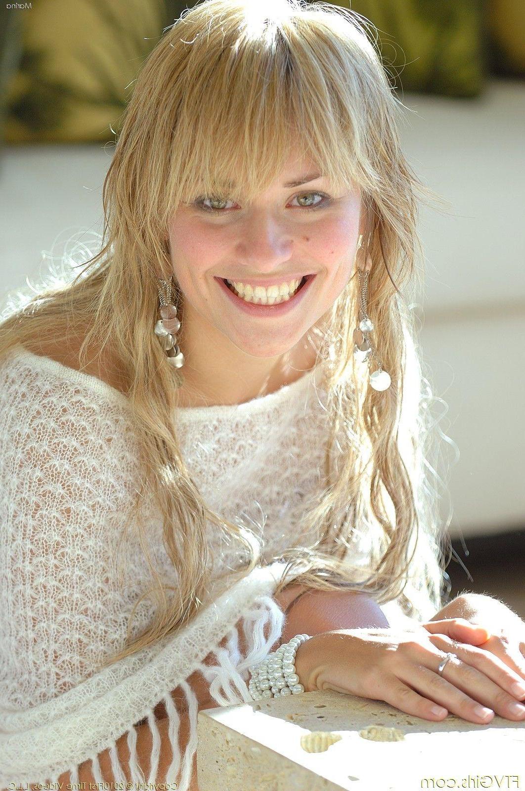 16P Pictures of FTV girl Marina showing how she has fun