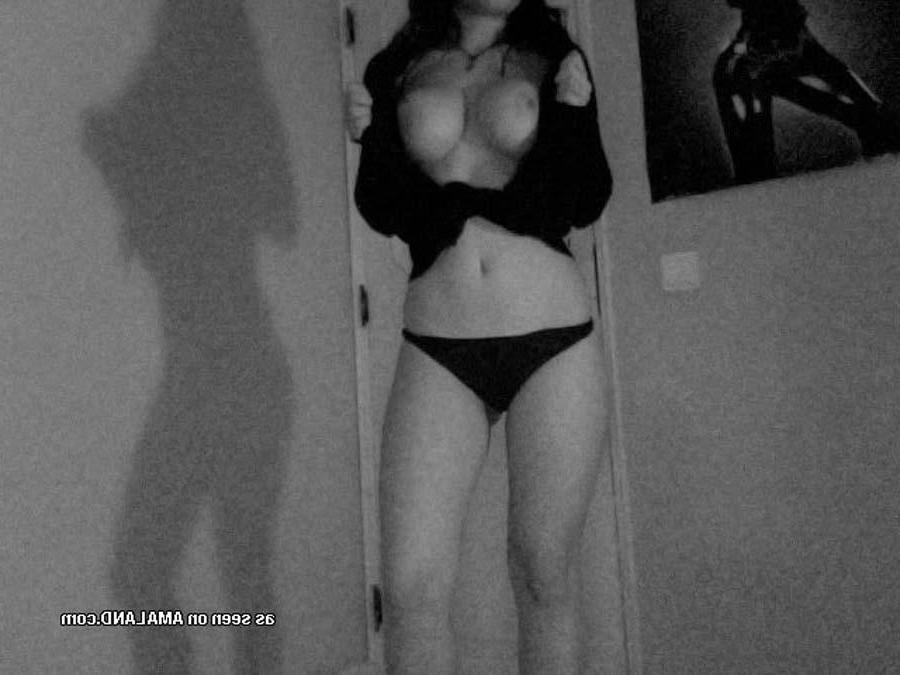 16P Pictures of a hot amateur brunette girlfriend showing off her big melons