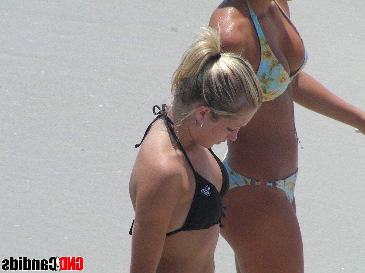12P Pictures of sexy teen girls on beaches