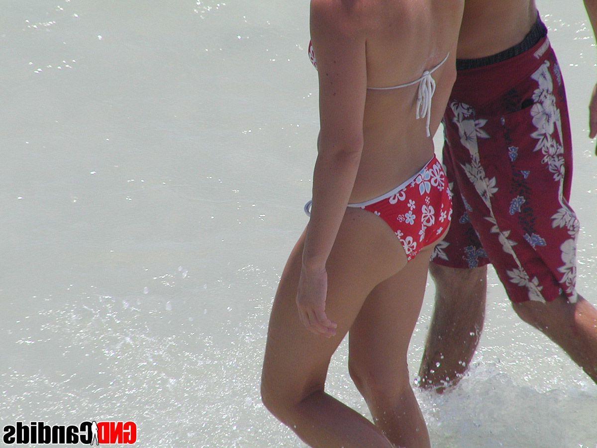 12P Pictures of sexy teen girls on beaches