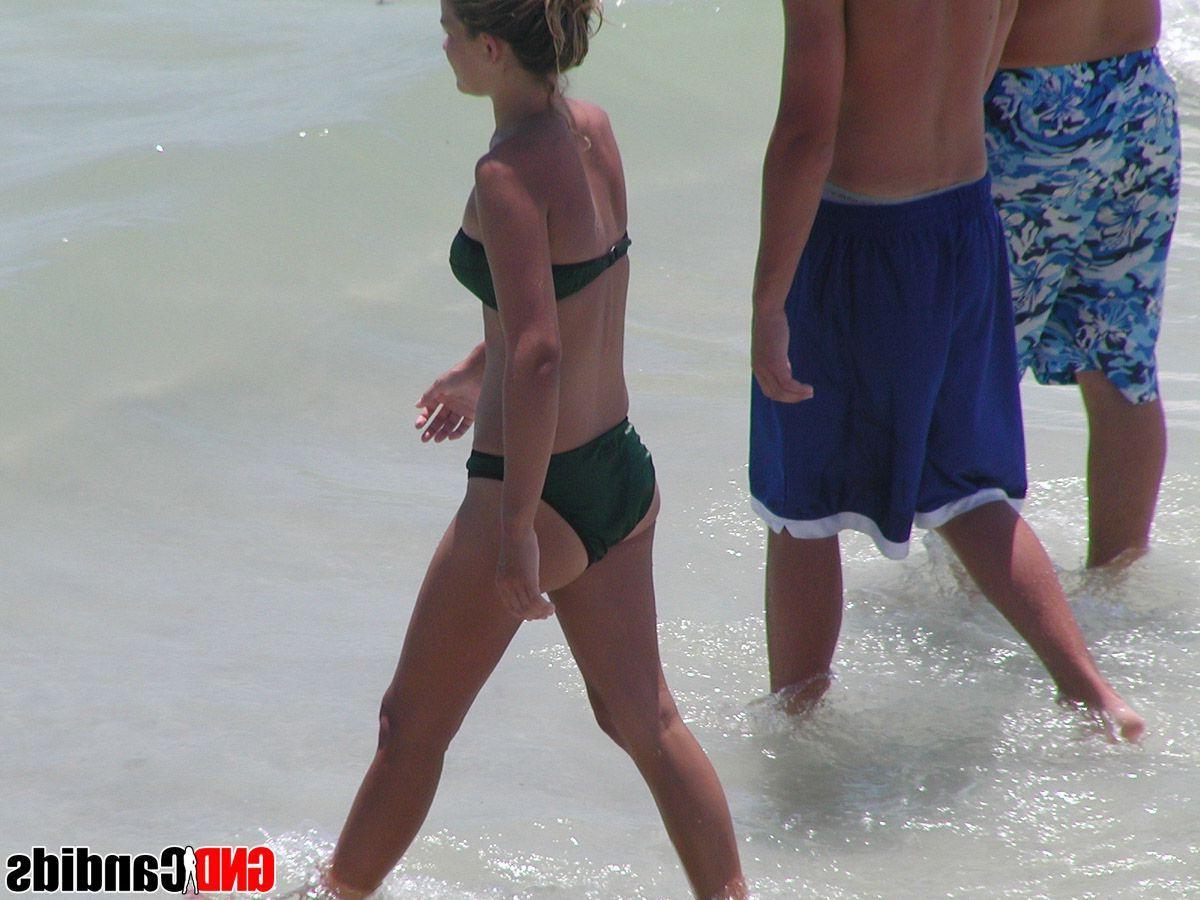12P Pictures of sexy teen girls on beaches