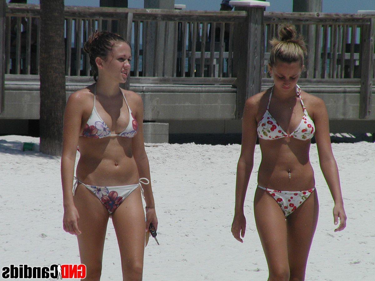 12P Pictures of hot and horny bikini girls on the beach