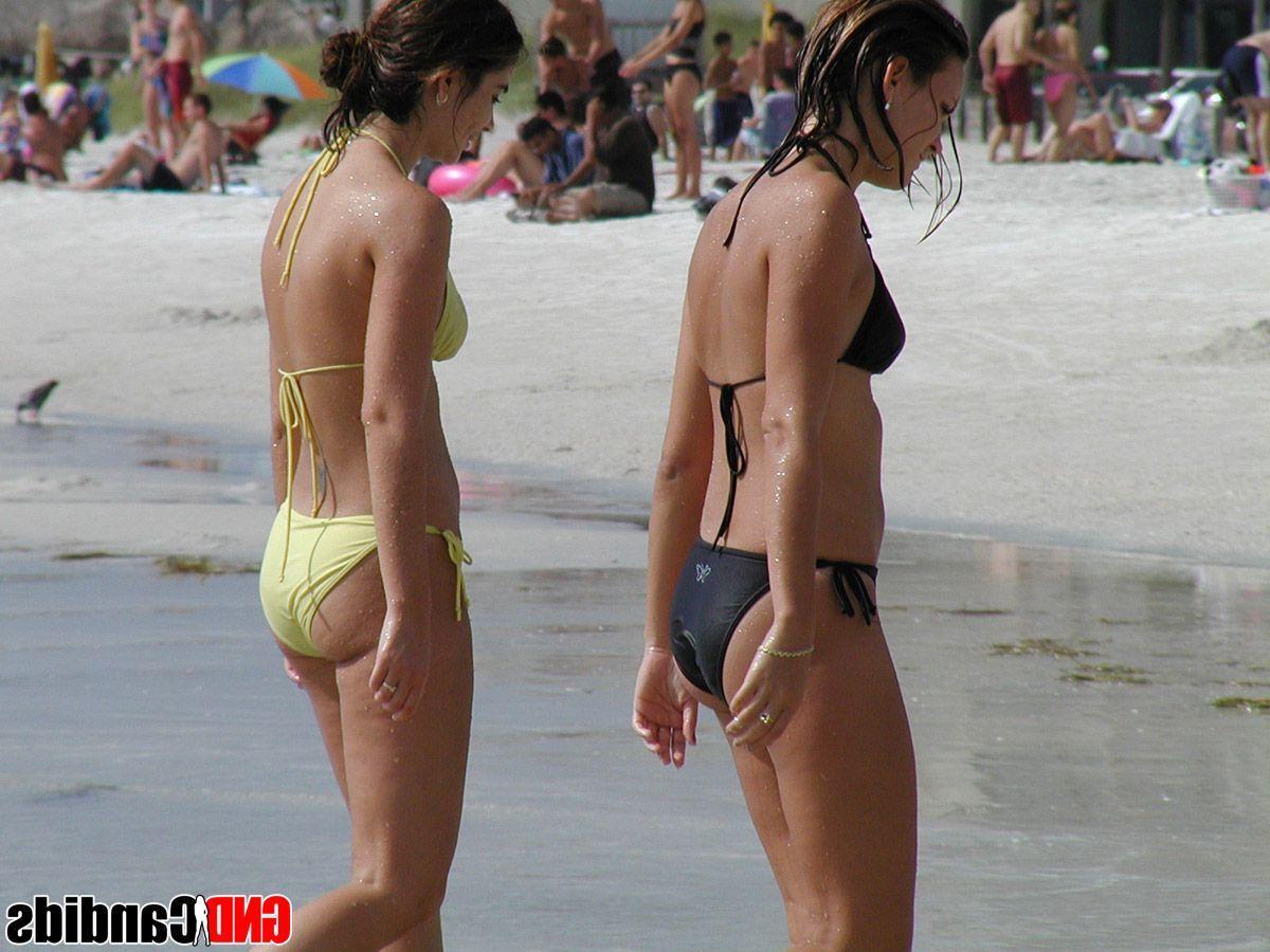 12P Pictures of bikini teens caught on camera