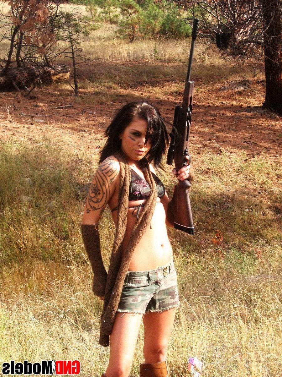 12P Pictures of a hot teen girl with a gun