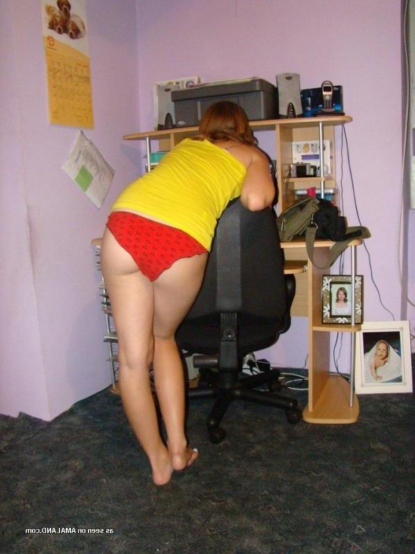 15P Assorted cumshot pictures of an amateur girlfriend