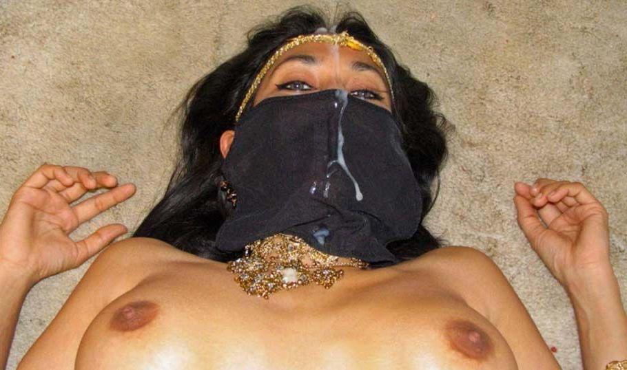 15P Pictures of a middle eastern girl getting a facial