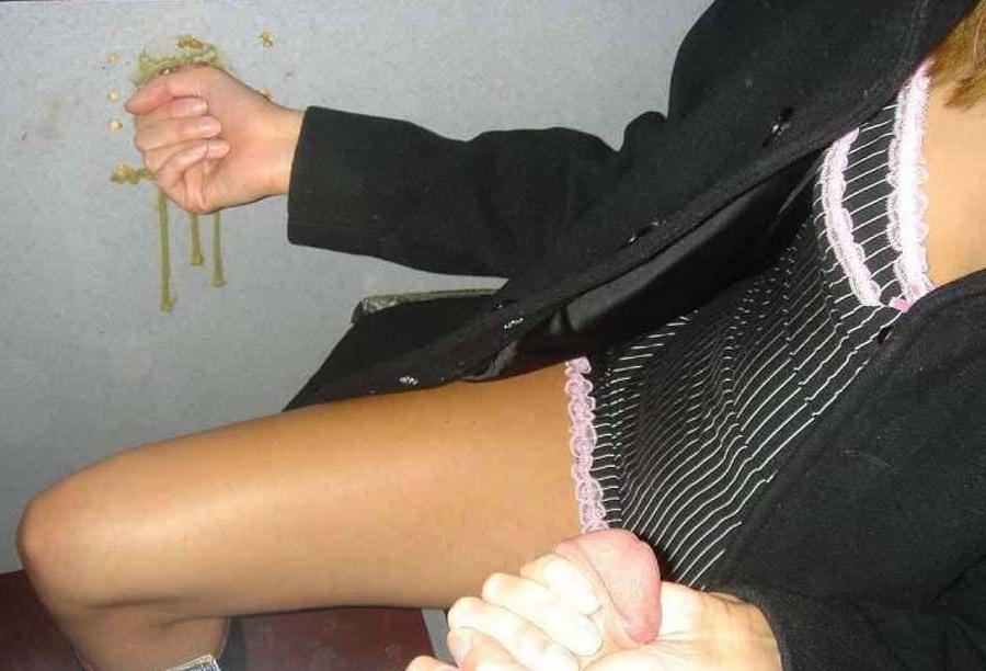 15P Pictures of a hot teen girl getting jizzed on