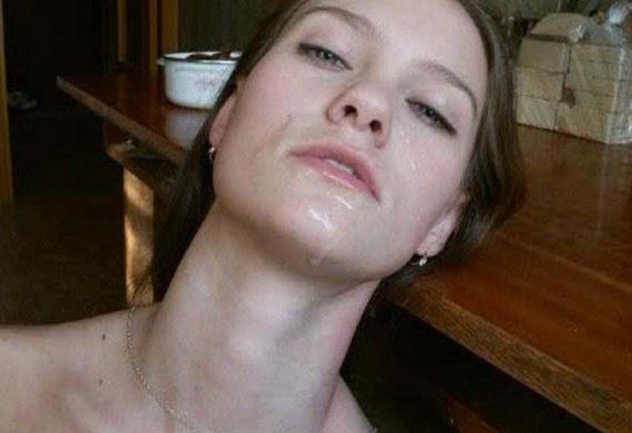15P Pictures of a hot and horny girlfriend loving the jizz