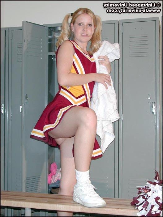 20P Pictures of a blonde cheerleader stripping in the locker room