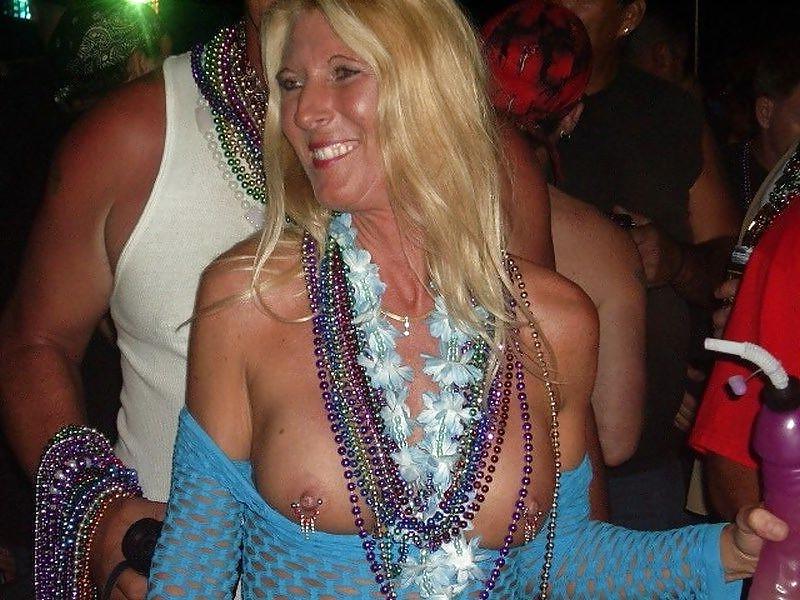 25P Hot Biker Bitches