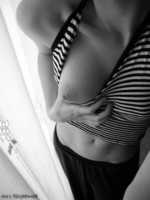 13P Pictures of a hot brunette girlfriend taking pics of herself
