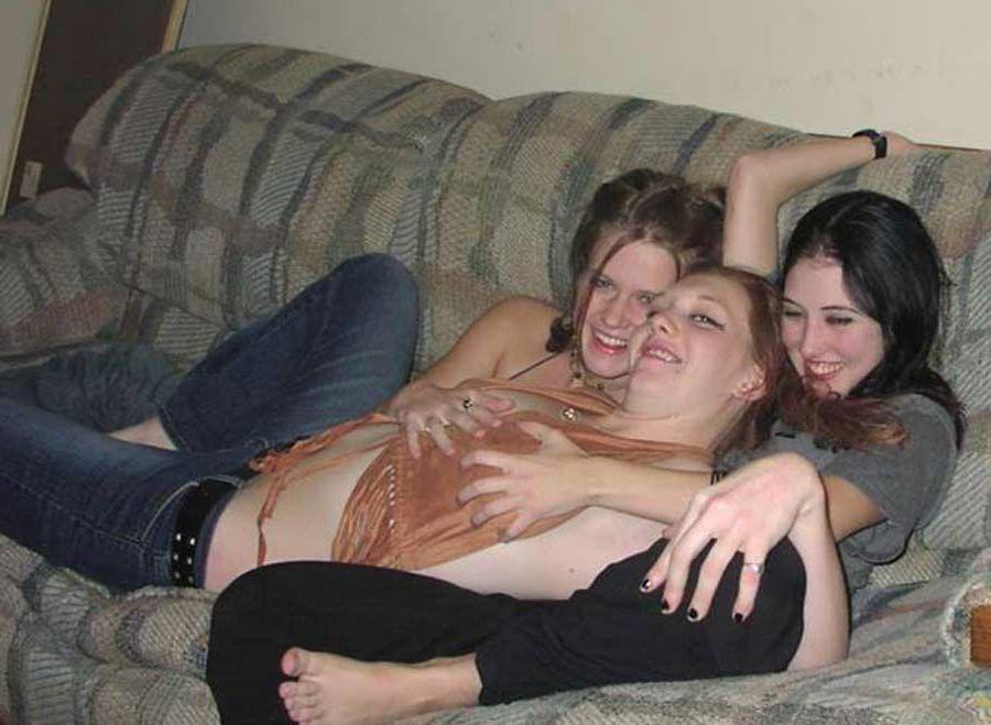 15P Pictures of smokin' hot girlfriends getting it on with other girls