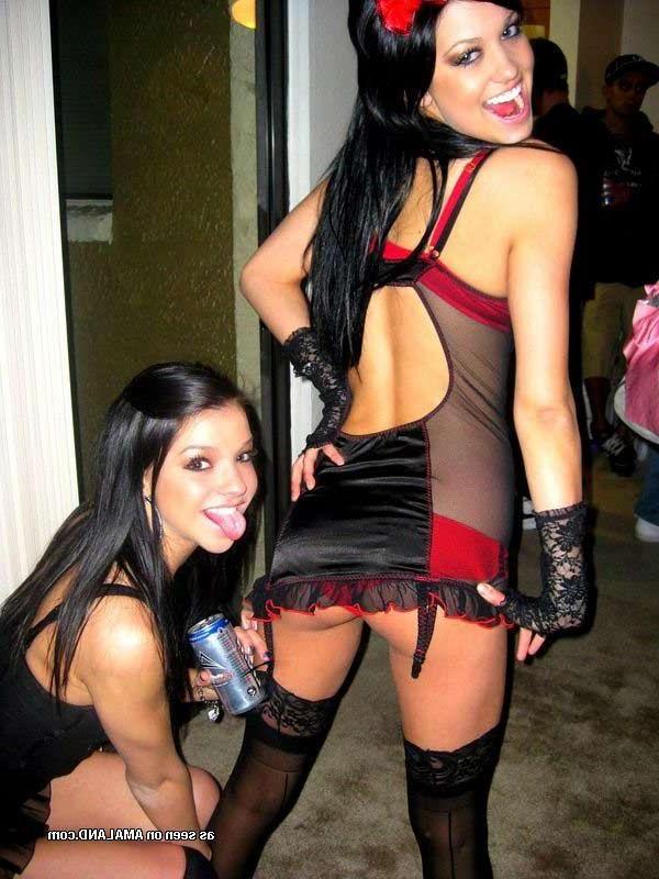15P Pictures of hot teen girls getting it on