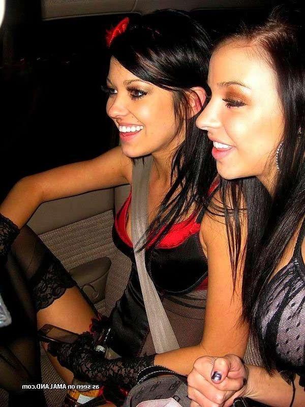15P Pictures of hot teen girls getting it on