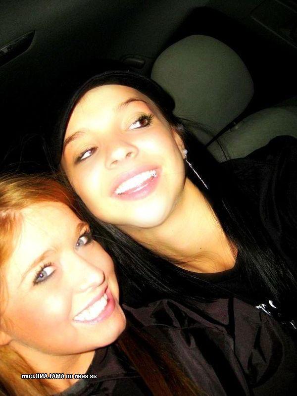 15P Pictures of hot teen girls getting it on