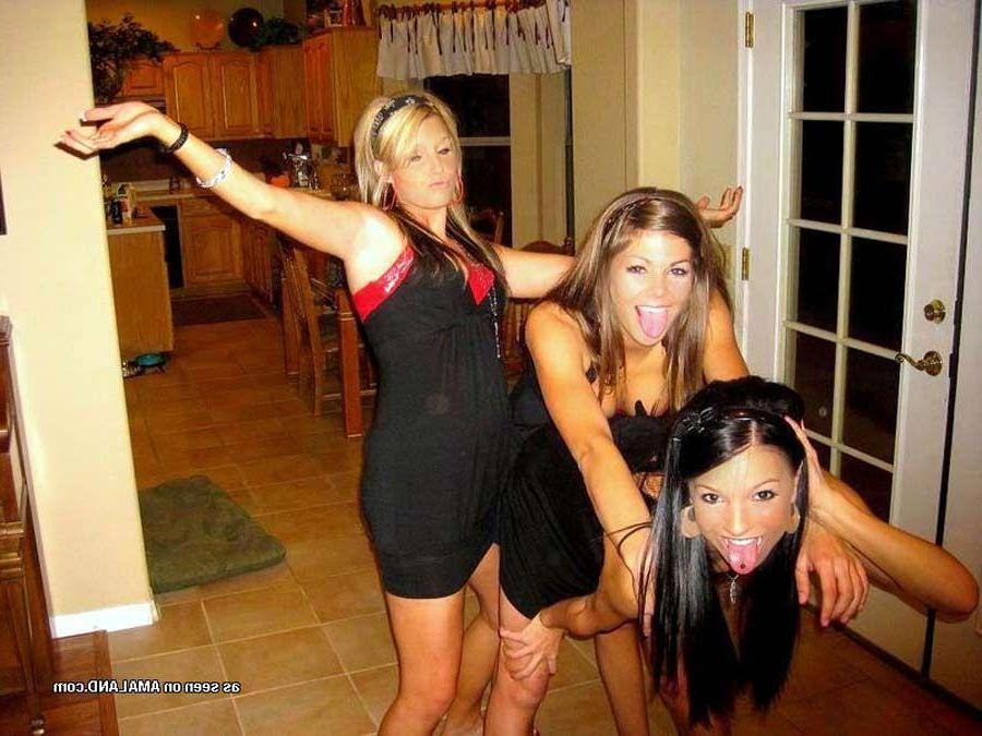 15P Pictures of hot teen girls getting it on