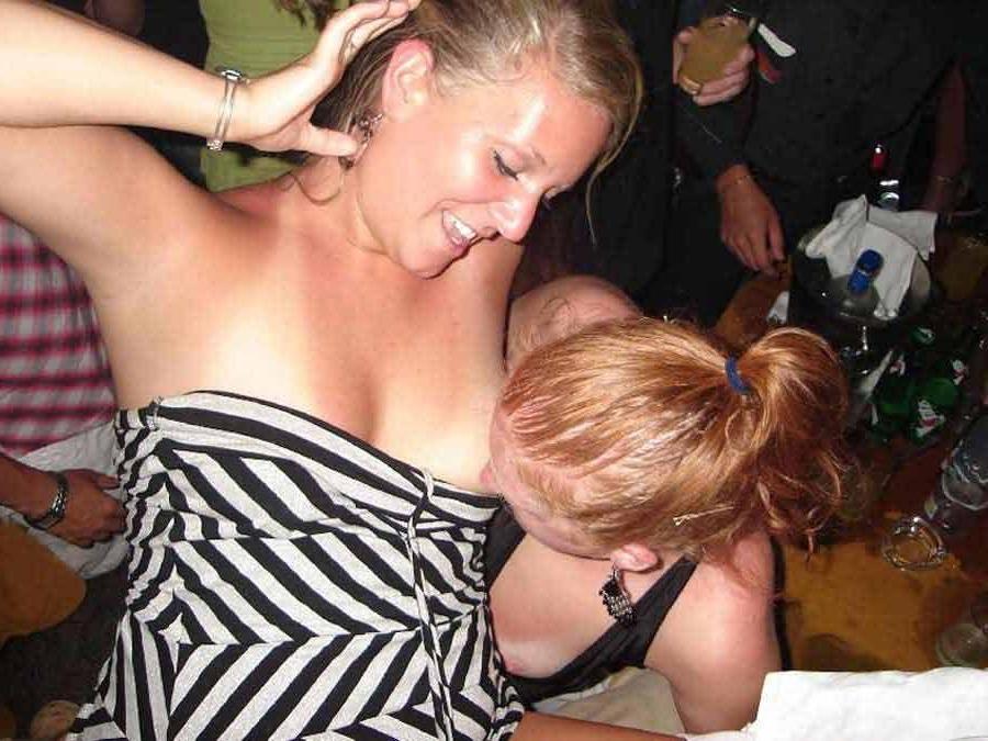 16P Pictures of hot teen girls going lez