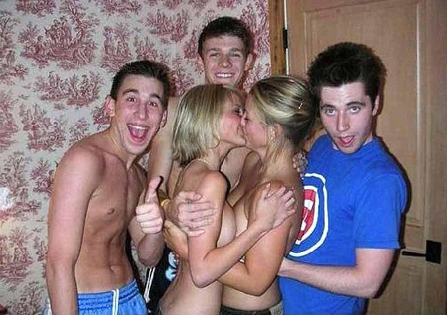 16P Pictures of hot teen girls going lez