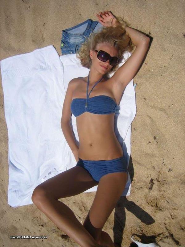 16P Gorgeous blonde teen wearing sexy bikinis at the beach